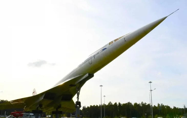 Самолёт-памятник Ту-144 в Жуковском подготовили к зиме Самолёт-памятник Ту-144 в Жуковском подготовили к зиме